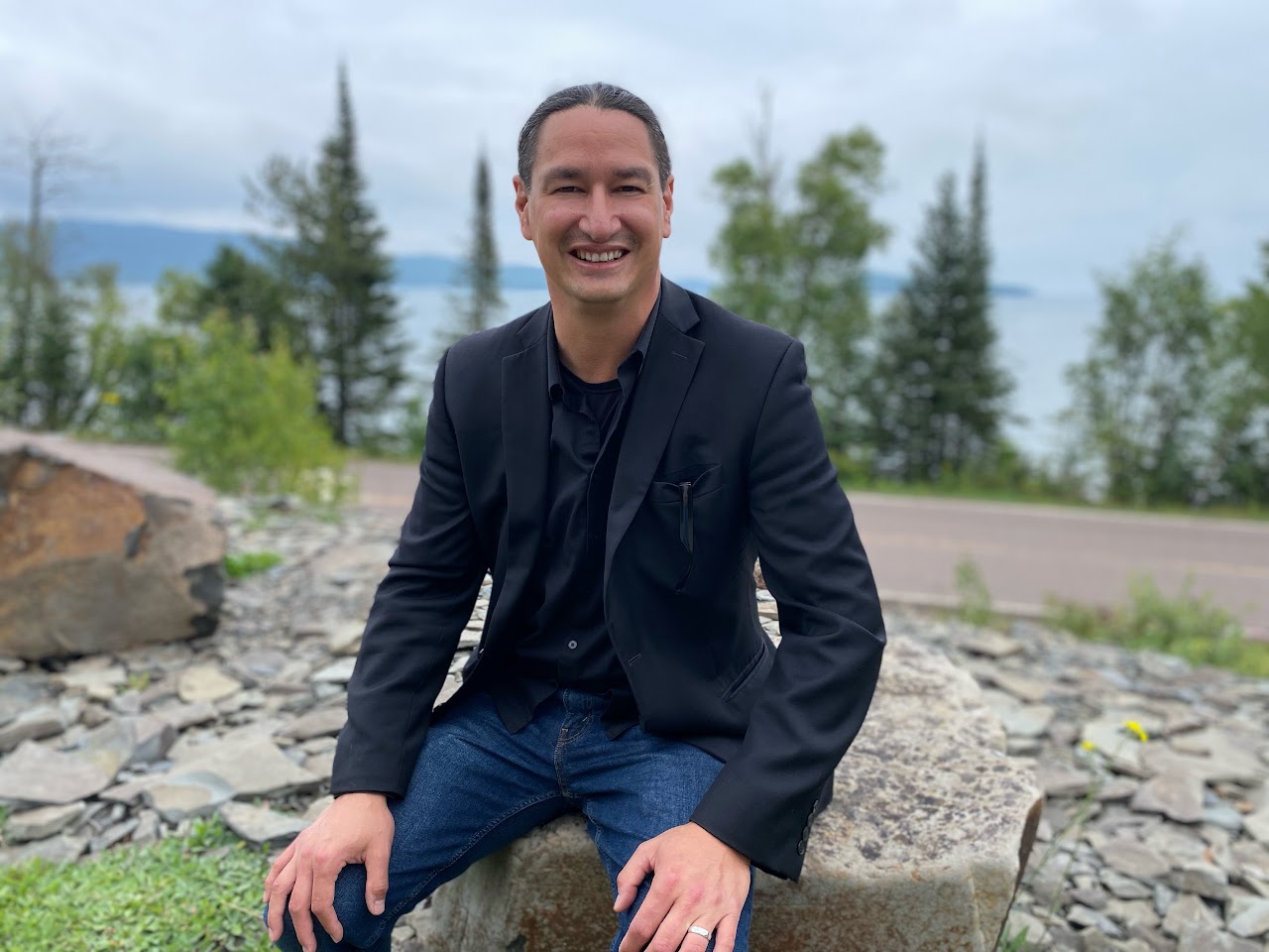 Read more about the article AIIS Thrilled to Welcome James Vukelich Kaagegaabaw for Talk